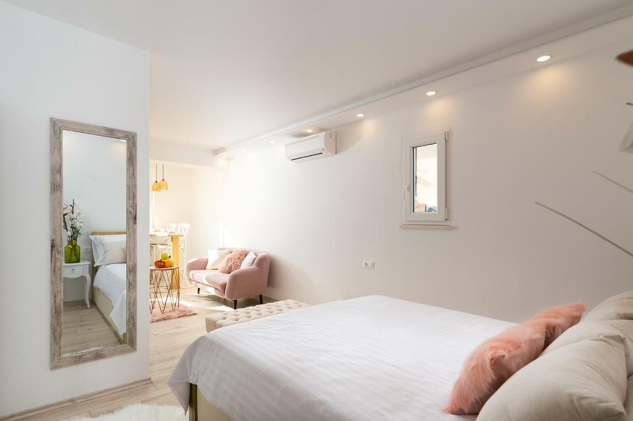Apartments Mediteraneo Vrsar Exterior photo